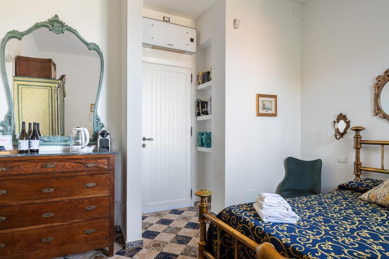 Vfh Villa Flavia Eco B&B - 50 Metri Dal Mare Санта-Флавия Экстерьер фото
