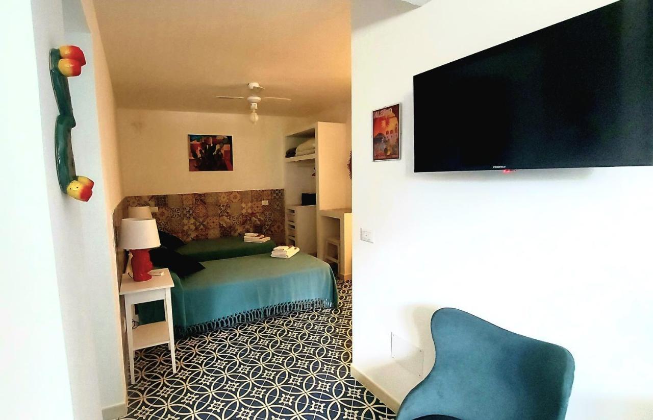 Vfh Villa Flavia Eco B&B - 50 Metri Dal Mare Санта-Флавия Экстерьер фото