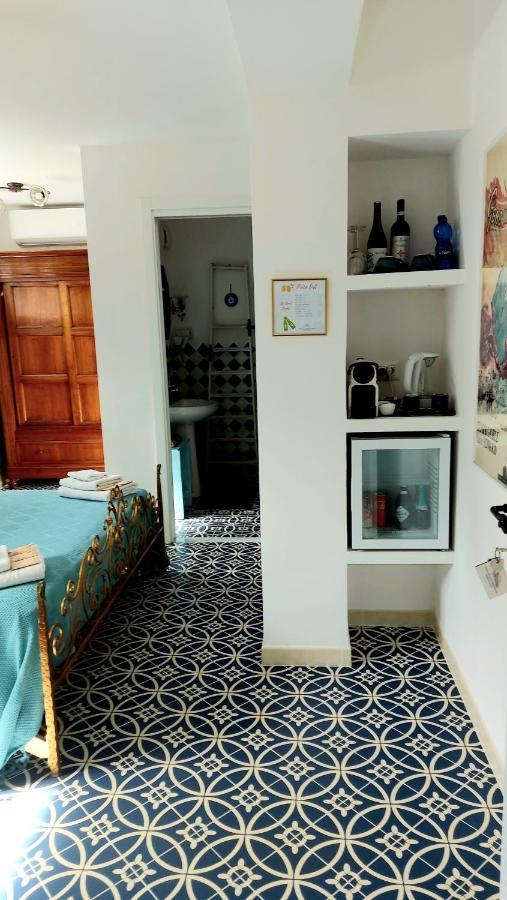Vfh Villa Flavia Eco B&B - 50 Metri Dal Mare Санта-Флавия Экстерьер фото