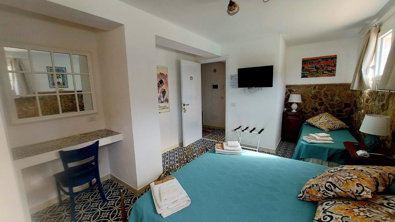 Vfh Villa Flavia Eco B&B - 50 Metri Dal Mare Санта-Флавия Экстерьер фото